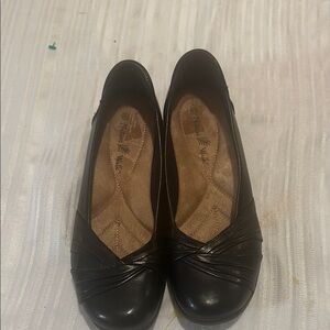 Naturalizer Black Ballet Flats with Ruched Design